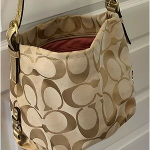 Vintage Coach shoulder purse